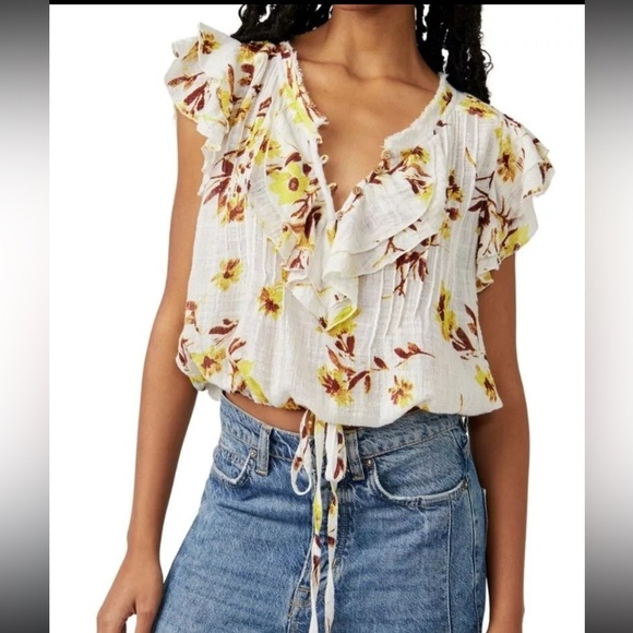 Free People Tops - Free People Naya Ruffle Floral Blouse Ivory Short Sleeve Top size S Boho Cottage